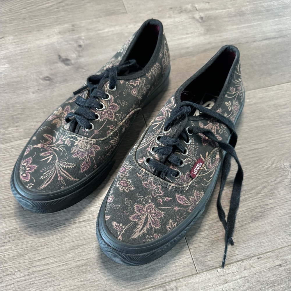 Vans suede classics